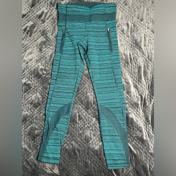 Lululemon Inspire tight with mesh, run leggings with pockets, size 4 - Picture 6 of 6